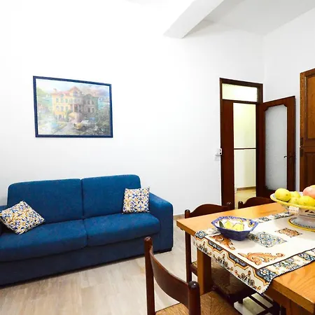 Daire 270 M - In Centro Con Cortile Gioiosa Marea