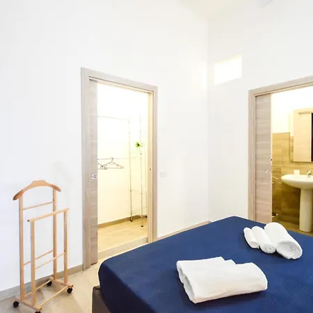 270 M - In Centro Con Cortile